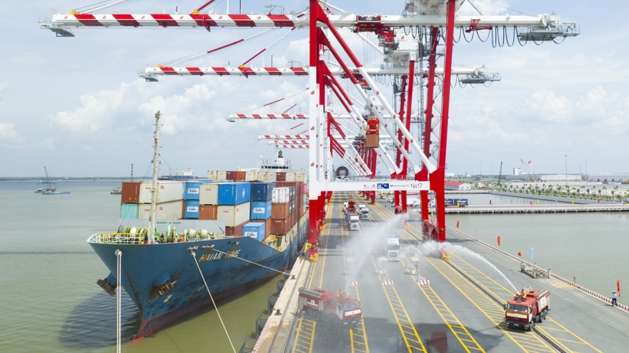 Tàu nước ngoài đột ngột tăng phí, doanh nghiệp xuất khẩu khó càng thêm khó