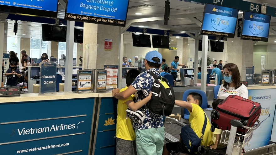 TP.HCM lên phương án chống kẹt xe khu vực sân bay