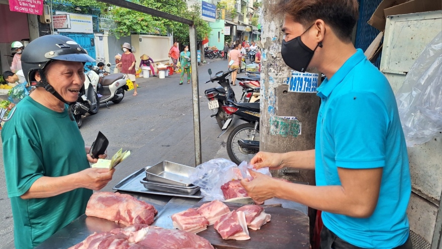 Nhiều siêu thị, chợ dân sinh mở cửa bán hàng từ mùng 2 Tết