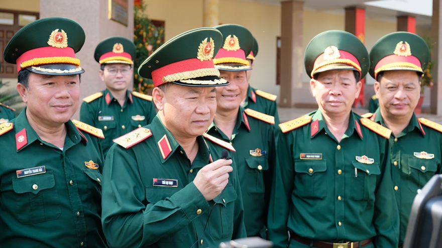 Quân khu 5 đảm bảo cán bộ chiến sĩ vui xuân nhưng không quên nhiệm vụ