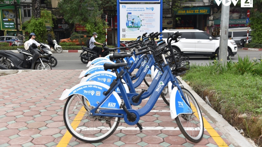 Bất cập đường dành riêng cho xe đạp và người đi bộ