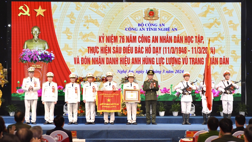Công an Nghệ An đón nhận danh hiệu Anh hùng Lực lượng vũ trang nhân dân