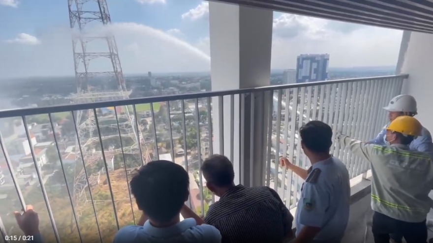 Kiểm tra đột xuất dự án chung cư ở Bình Dương bị dân tố xả bụi