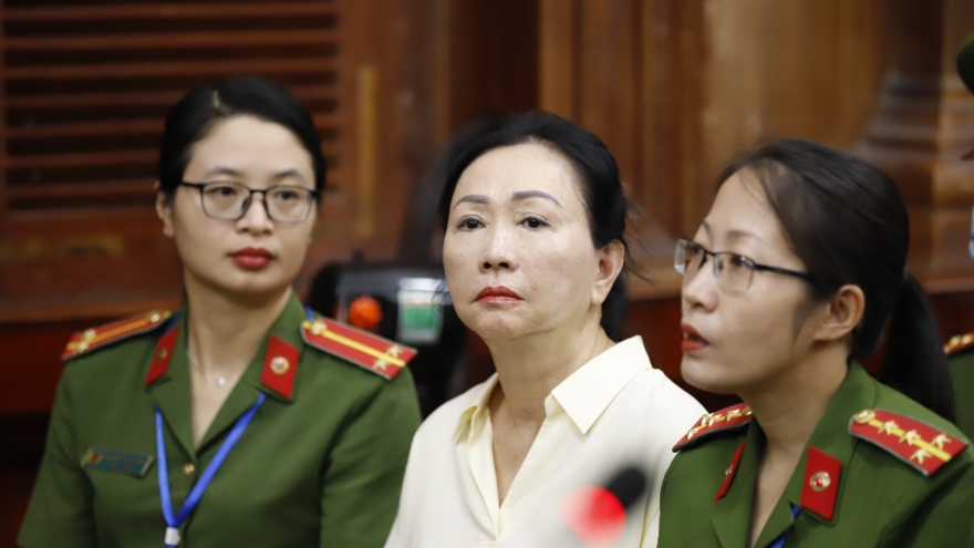 Nói lời sau cùng, nhiều đồng phạm xin giảm nhẹ hình phạt cho Trương Mỹ Lan