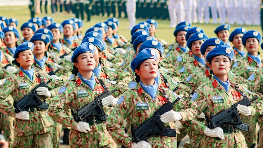 Hợp luyện toàn bộ khối diễu binh, diễu hành kỷ niệm 70 năm Chiến thắng Điện Biên Phủ