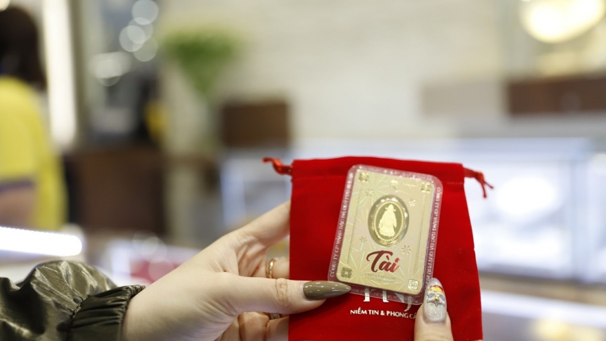 Giá vàng hôm nay 8/6: Vàng thế giới giảm hơn 40 USD/oz