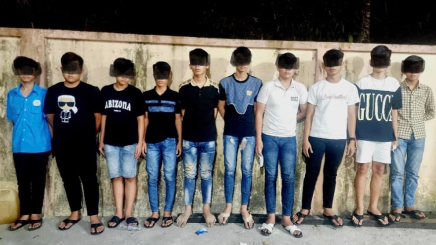 Nhóm thanh niên liều lĩnh ép xe, hành hung người đi đường để cướp tài sản