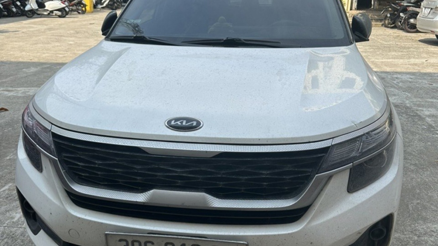 Trộm xe ô tô, thay biển số rồi mang đi bán