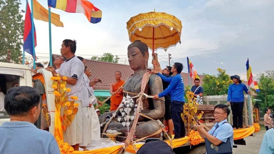 Lào mở rộng khai quật tượng Phật cổ có niên đại hàng trăm năm