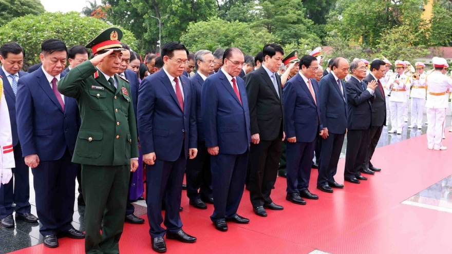 Lãnh đạo Đảng, Nhà nước vào Lăng viếng Chủ tịch Hồ Chí Minh