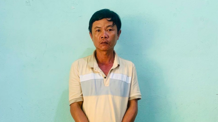 Bắt khẩn cấp kẻ thuê người cưa trộm 129 cây gỗ rừng ở Gia Lai