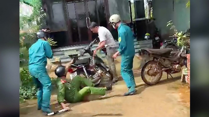 Tạm giữ đối tượng say xỉn chống người thi hành công vụ ở Bình Phước