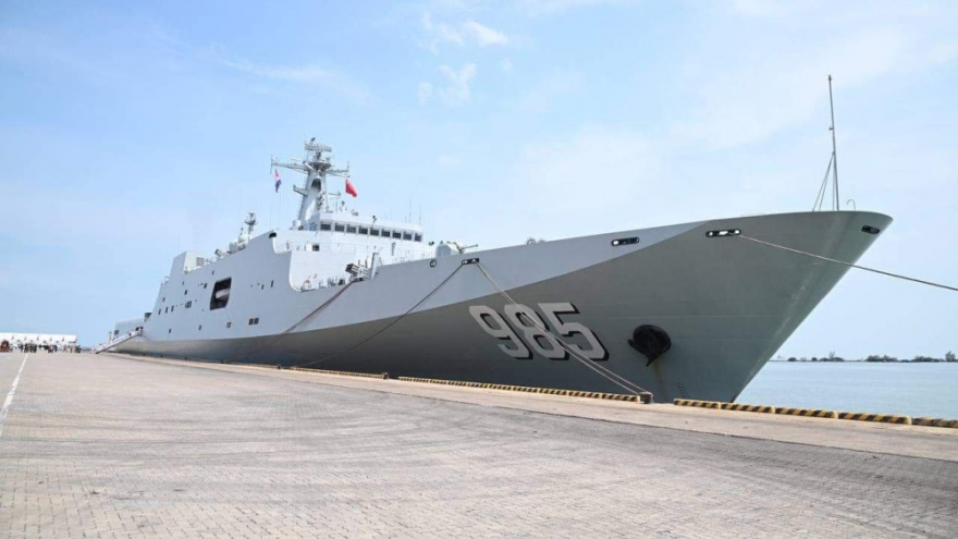 Tàu hải quân Trung Quốc cập cảng thăm Campuchia