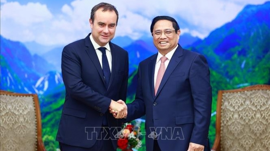 Bộ trưởng Bộ Quân đội Pháp: Chúng ta nhìn lại quá khứ để hướng đến tương lai