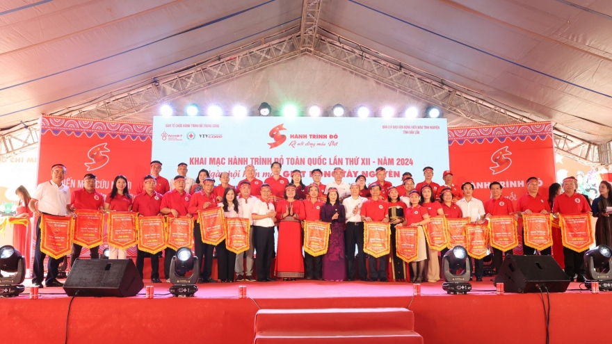 Khai mạc chương trình “Hành trình Đỏ” toàn quốc lần thứ XII