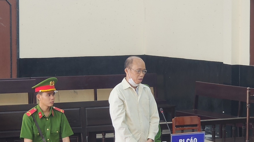 Đâm chết anh ruột, một bị cáo lãnh 13 năm tù giam ở Tiền Giang