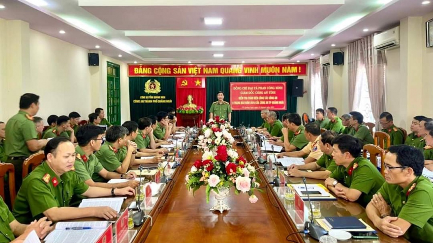 Thưởng nóng lực lượng phá nhanh vụ án giết người ở Quảng Ngãi