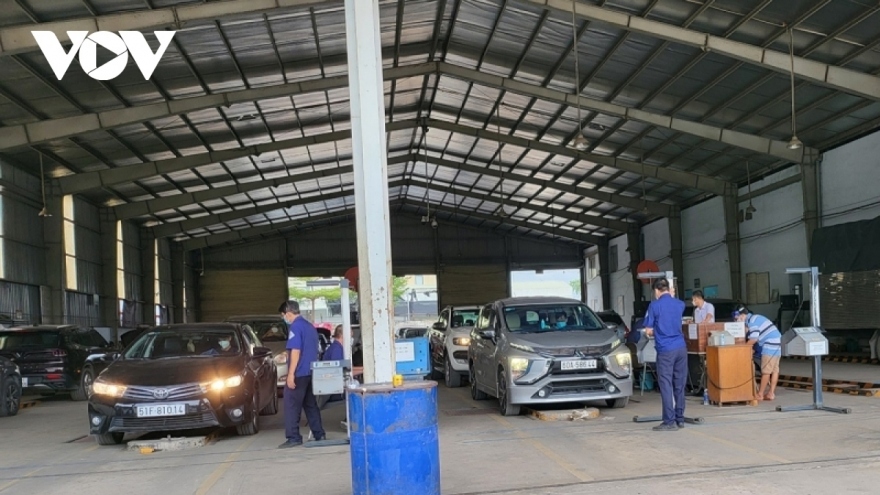 Những mẹo nhỏ chủ xe cần để ý để “vượt chướng ngại” kiểm tra khí thải ô tô