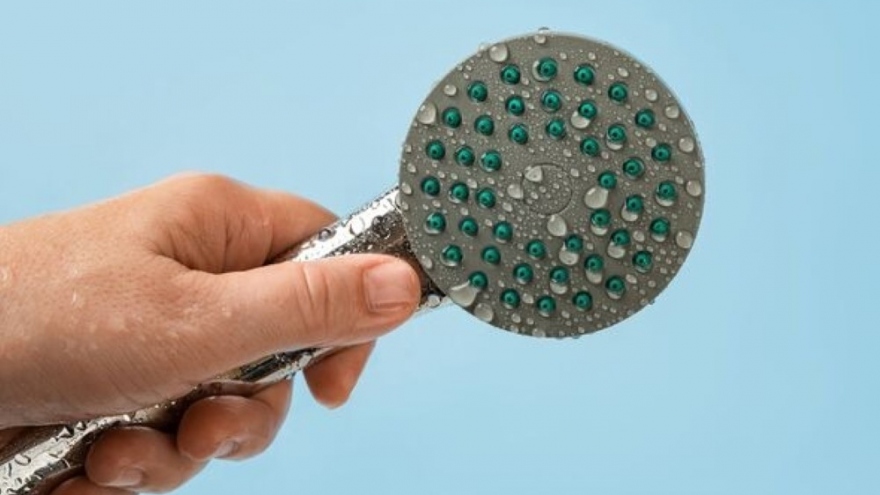 Chuyên gia cảnh báo những hiểm họa sức khỏe từ vòi hoa sen nhiều người chưa biết