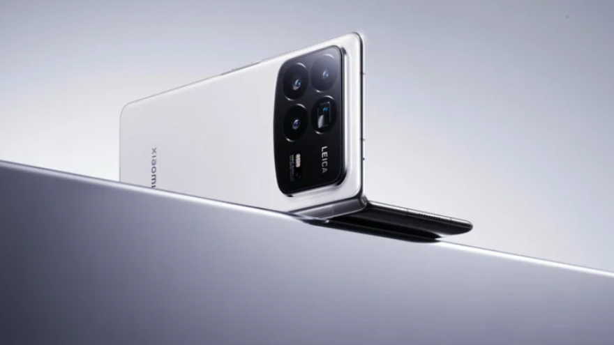 Smartphone gập MIX Fold 4 và MIX Flip của Xiaomi đối thủ cạnh tranh Samsung