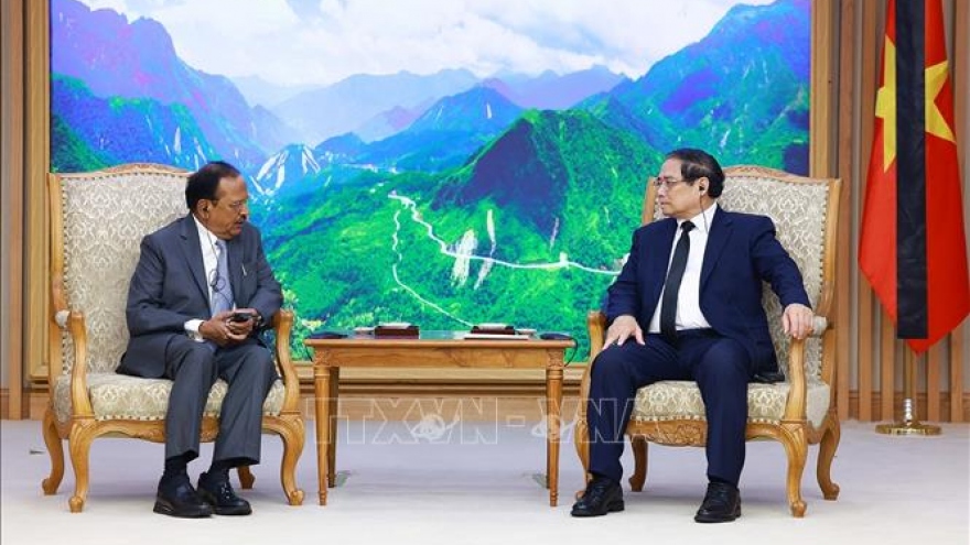 Thủ tướng Chính phủ tiếp Cố vấn An ninh Quốc gia Ấn Độ