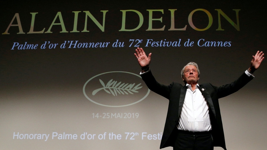 Tượng đài điện ảnh Pháp Alain Delon qua đời ở tuổi 88