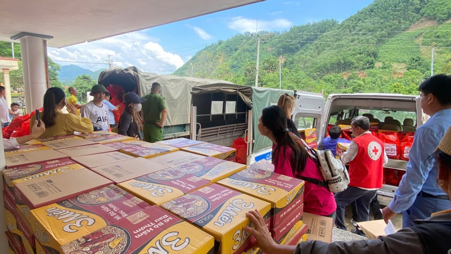 Những chuyến xe “Nghĩa Đồng bào” tiếp tục đến với bà con vùng rốn lũ Yên Bái