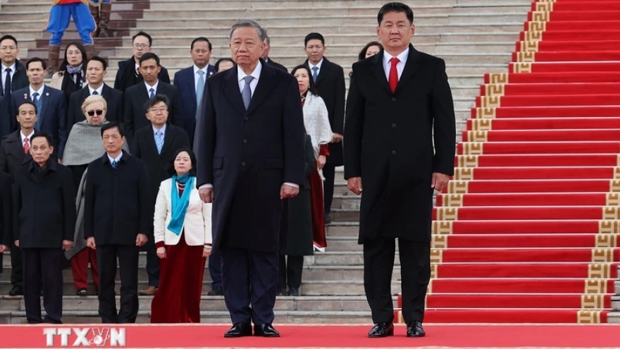 Tổng thống Mông Cổ chủ trì lễ đón chính thức Tổng Bí thư, Chủ tịch nước Tô Lâm