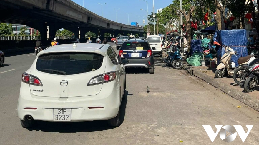 Nguy cơ tái diễn cảnh ô tô bủa vây khu chung cư Kim Văn - Kim Lũ