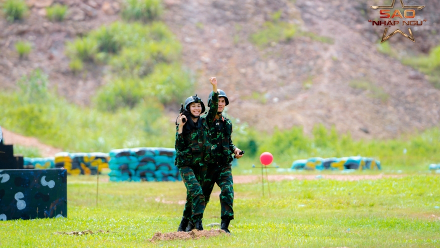 Sao nhập ngũ tập 9: Thùy Tiên gây bất ngờ với khả năng bắn súng "đỉnh nóc"