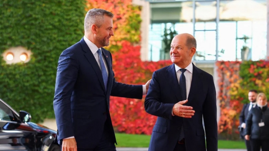 Tổng thống Slovakia và Thủ tướng Đức phản đối mời Ukraine gia nhập NATO