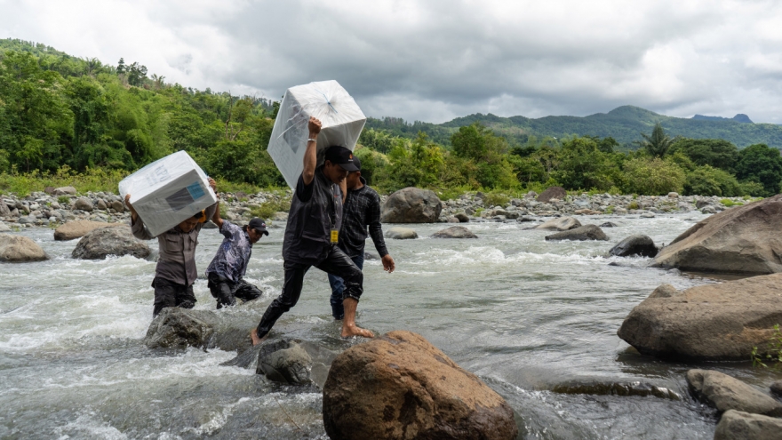 Bầu cử khu vực Indonesia: Phép thử nền dân chủ