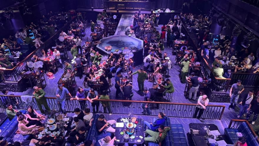 Công an đột kích vũ trường ở Hải Phòng, phát hiện nhiều người dương tính ma túy