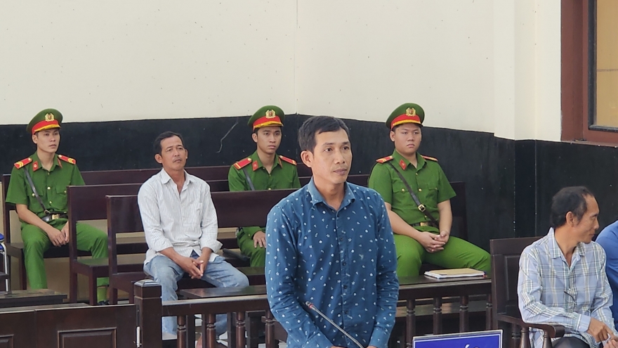 Khai thác cát lậu 2 lần, nhận 9 tháng tù giam