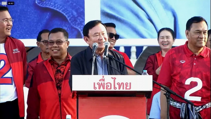 Cựu Thủ tướng Thái Lan Thaksin lần đầu diễn thuyết chính trị sau 18 năm