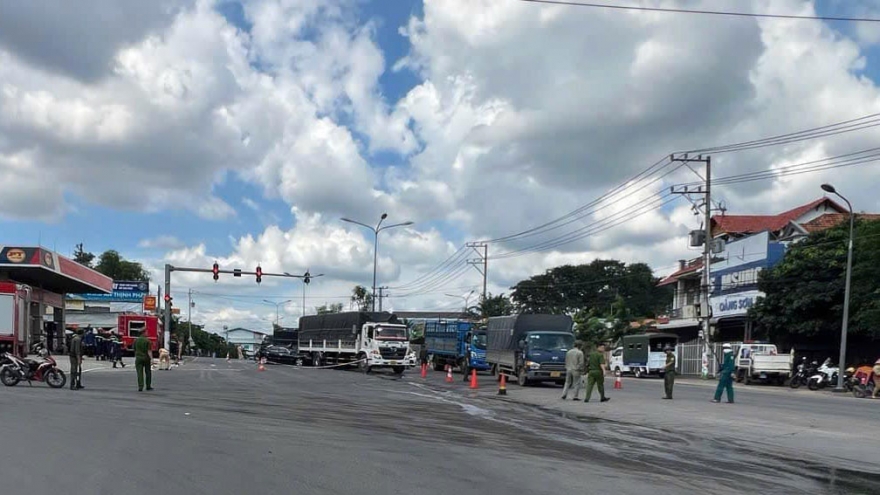 Tạm giữ tài xế xe ben gây tai nạn liên hoàn ở Bình Dương khiến 1 người chết