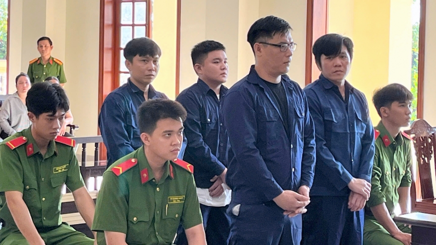 Lĩnh án tù vì tội mua bán người dưới 16 tuổi