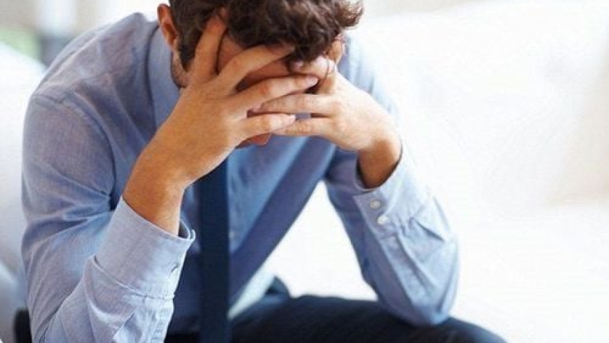 Kết hôn được nửa năm, vợ bỏ về nhà ngoại vì tôi không thể đáp ứng được cô ấy