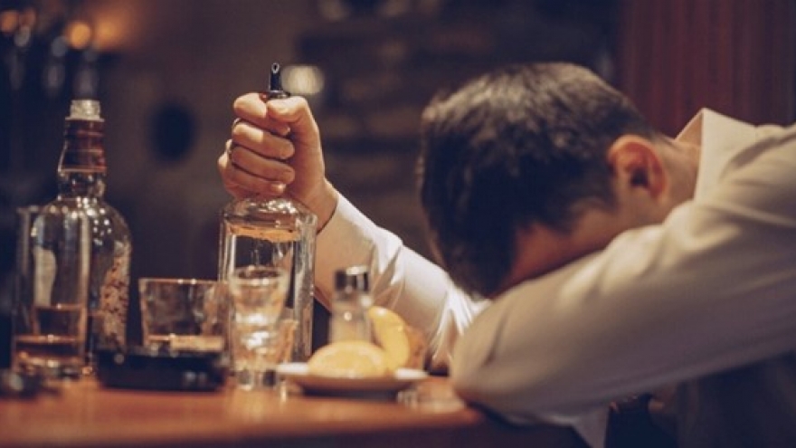 4 thói quen ăn uống tưởng vô hại nhưng ảnh hưởng lớn đến "phong độ" phái mạnh