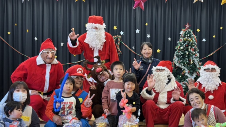 Giáng sinh ấm áp cho trẻ nhỏ tại vùng bị thiên tai ở Nhật Bản