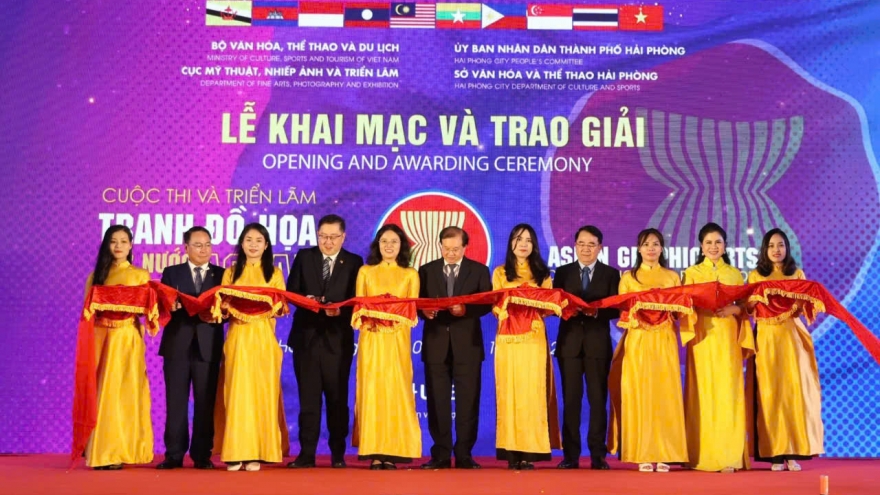 Trao giải và Triển lãm tranh đồ hoạ các nước ASEAN lần thứ 4