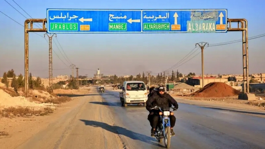 Xe gắn bom phát nổ tại miền Bắc Syria