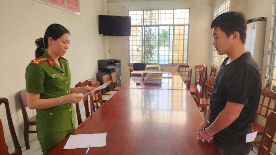 Trộm tài sản trên nhiều xe ô tô, nam thanh niên bị bắt