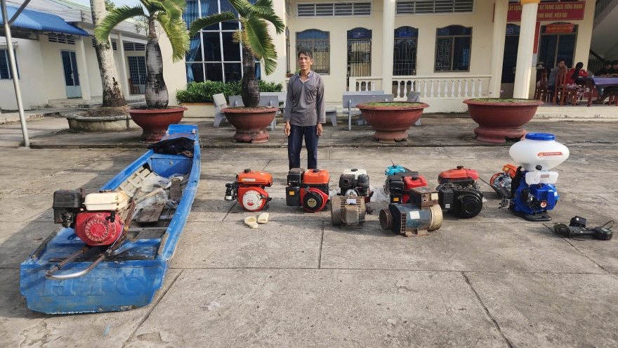 Cắt camera, đột nhập nhà dân trộm hàng loạt tài sản