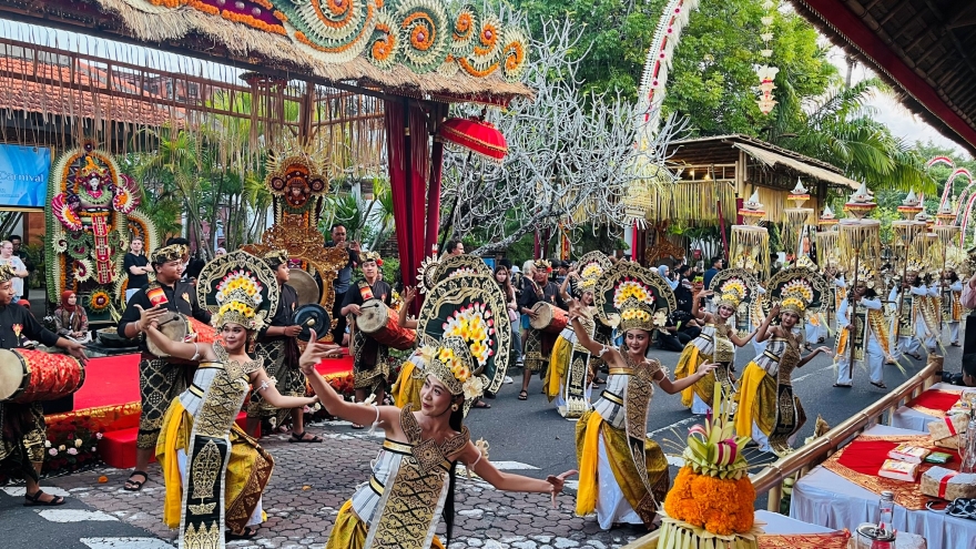 Indonesia giảm giá vé máy bay để kích cầu du lịch