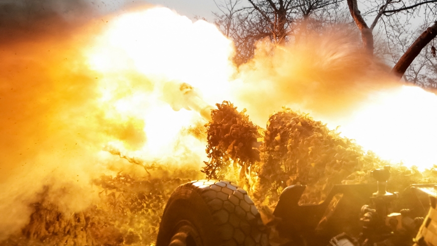 Nga quay lại sử dụng thiết giáp hạng nặng, tấn công như vũ bão pháo đài Ukraine