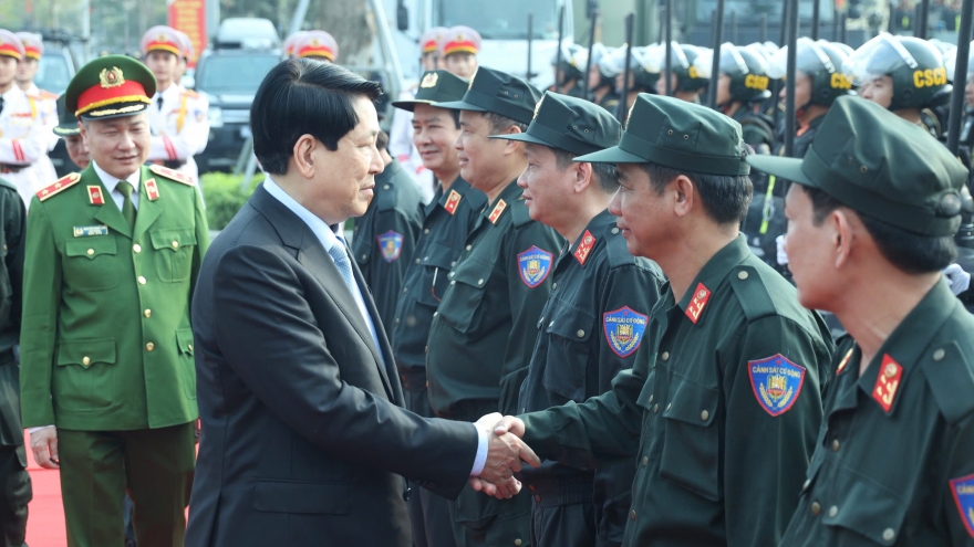 Chủ tịch nước Lương Cường thăm, chúc Tết Bộ Tư lệnh Cảnh sát cơ động