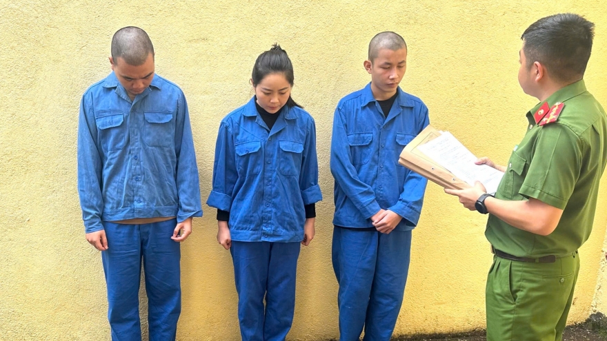 Chiếm đoạt 8 tỷ đồng với chiêu trò bán điện thoại đời mới giá rẻ