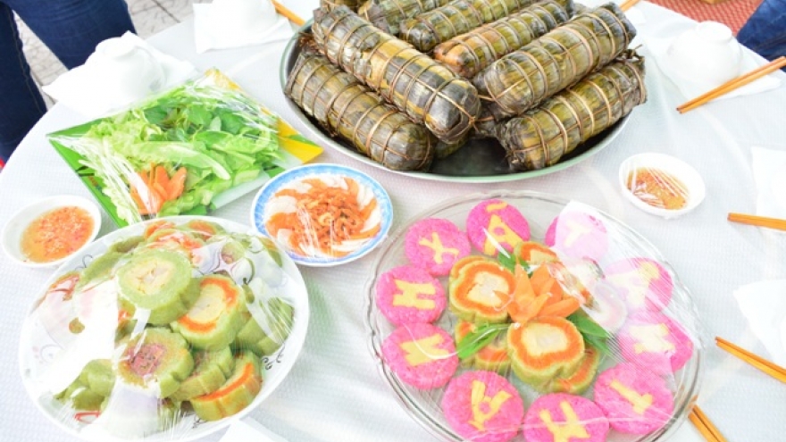 Mâm cơm ngày Tết ở miền Tây