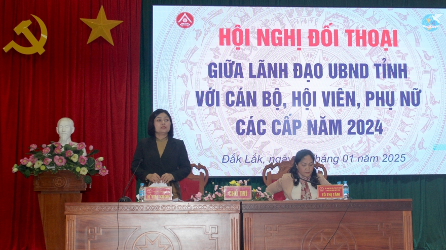 Lãnh đạo UBND tỉnh Đắk Lắk đối thoại với phụ nữ